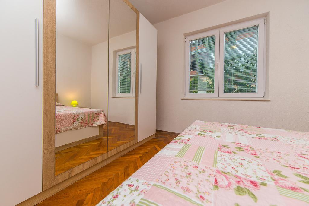 Apartment Drazena Trogir Exterior photo